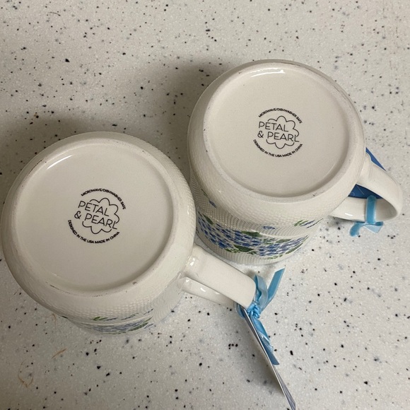 NWT.  Set of 2, Petal and Pearl, 24oz., ceramic mugs. - Picture 7 of 15